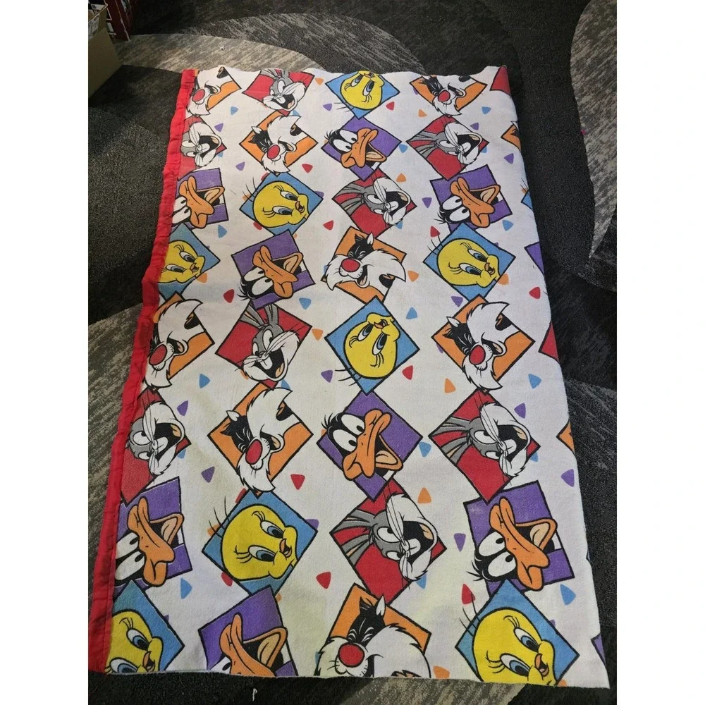 Vintage Looney Tunes 1992‎ Toddler Blanket Bedspread